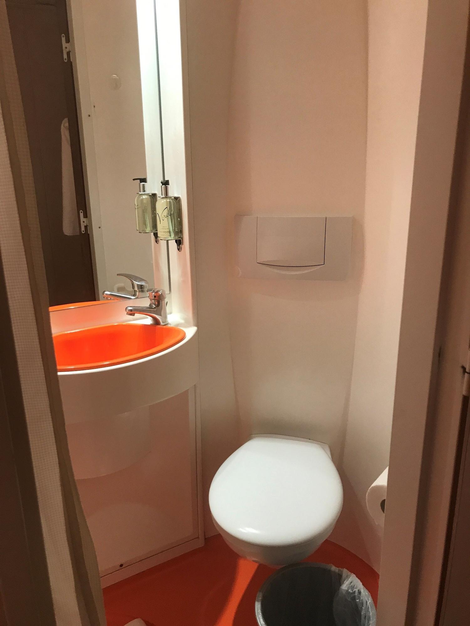 Easyhotel South Kensington Лондон Екстер'єр фото