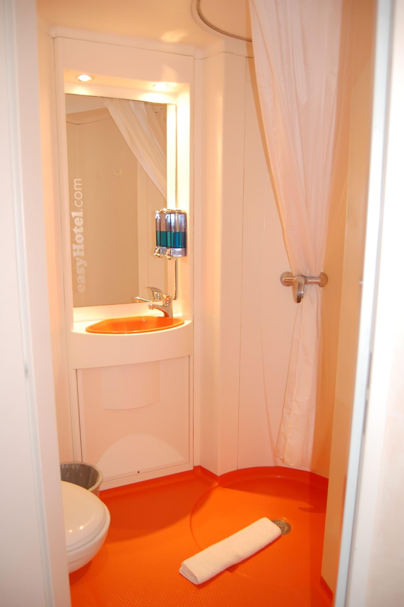Easyhotel South Kensington Лондон Екстер'єр фото