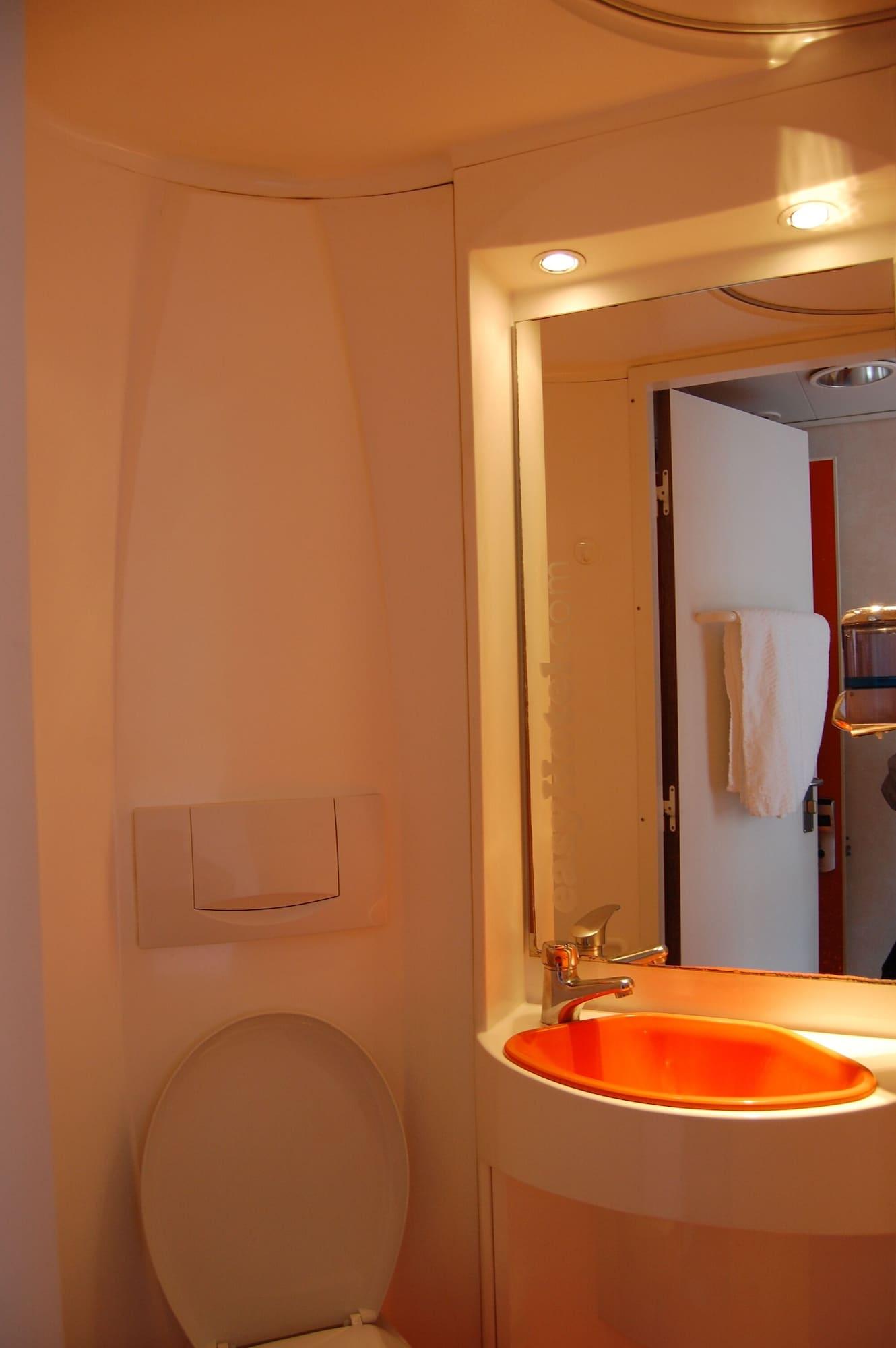 Easyhotel South Kensington Лондон Екстер'єр фото