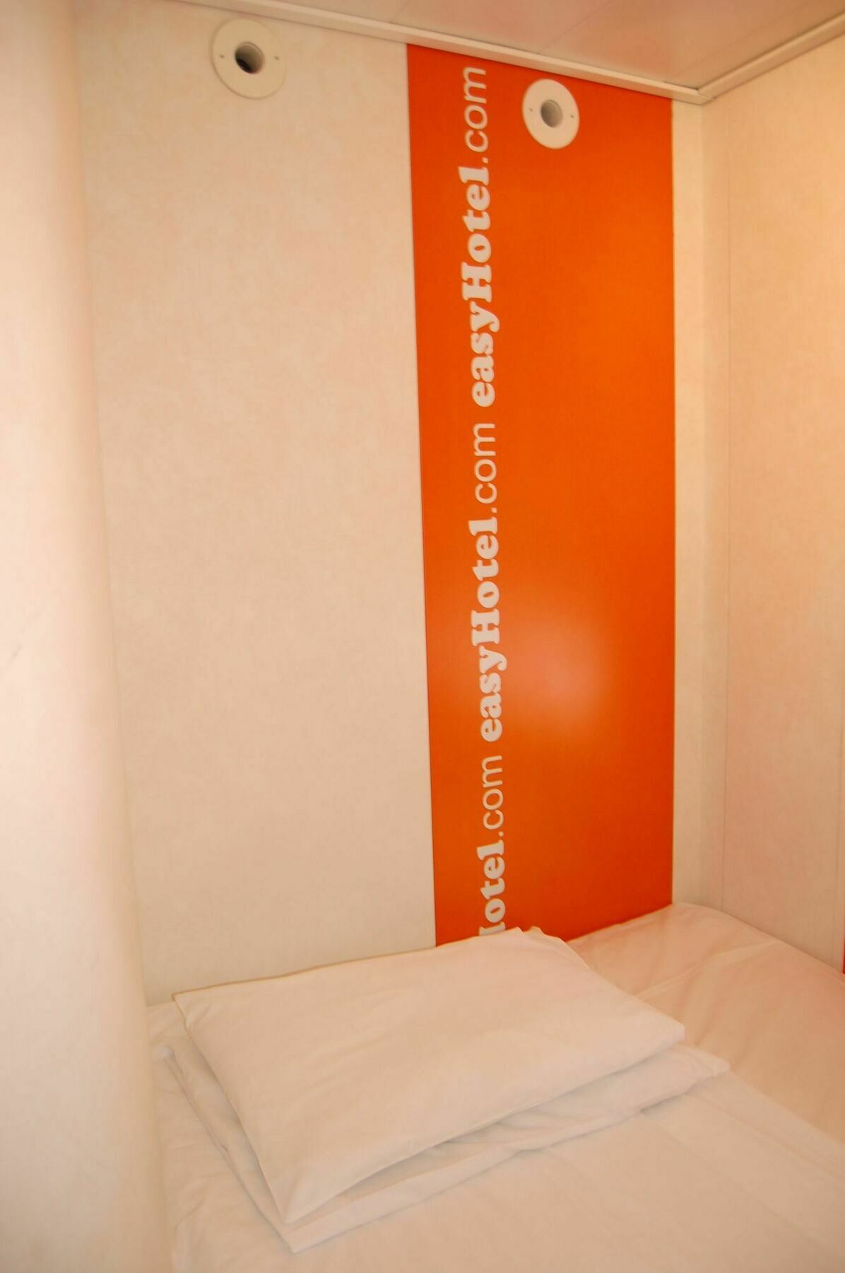 Easyhotel South Kensington Лондон Екстер'єр фото